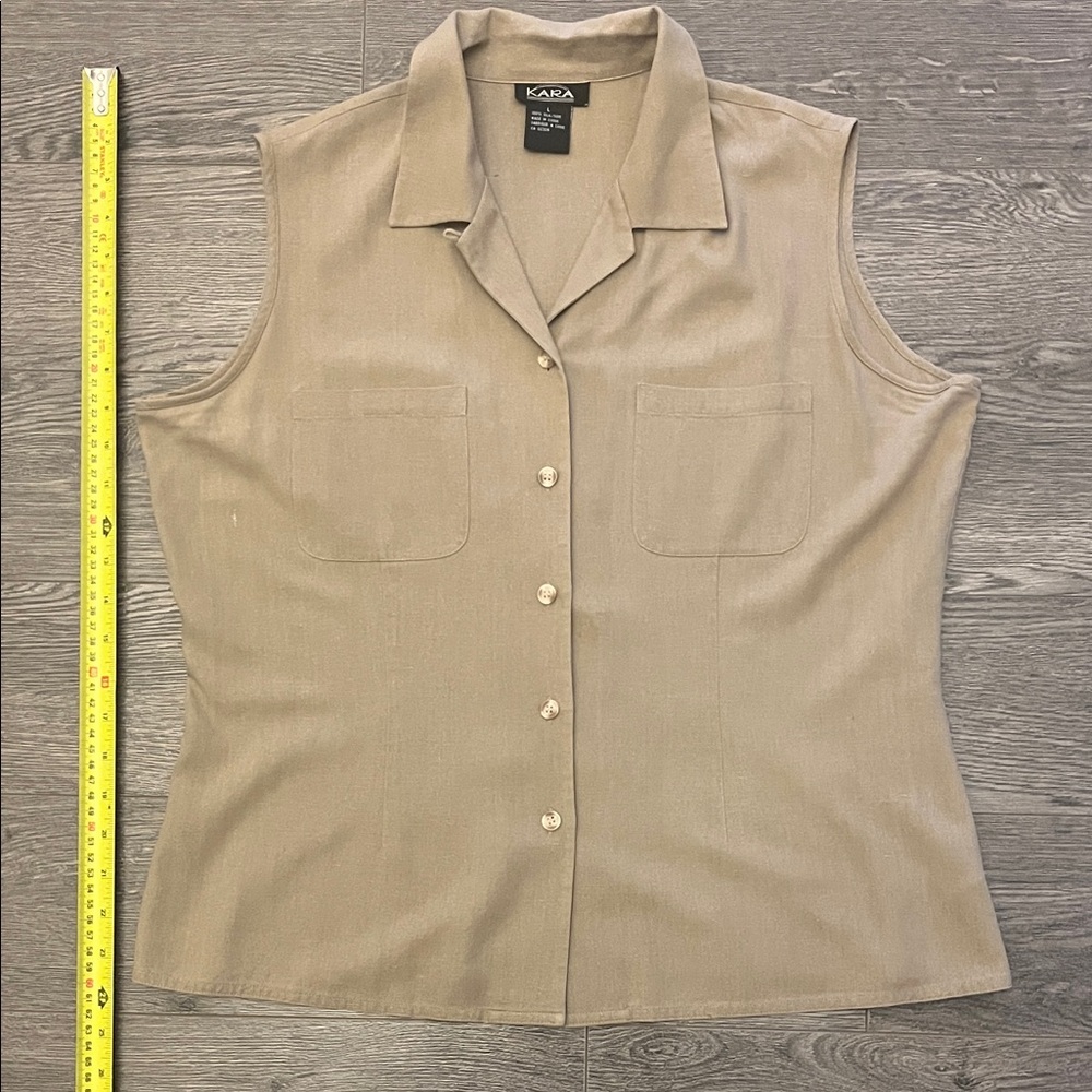 Women's 100% silk Tan Sleeveless Top vintage